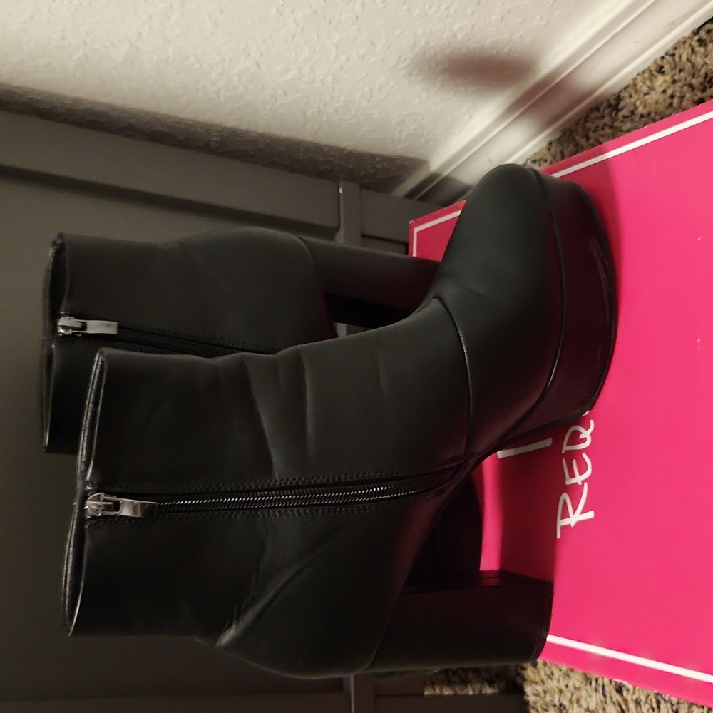 Liza Platform Black Bootie